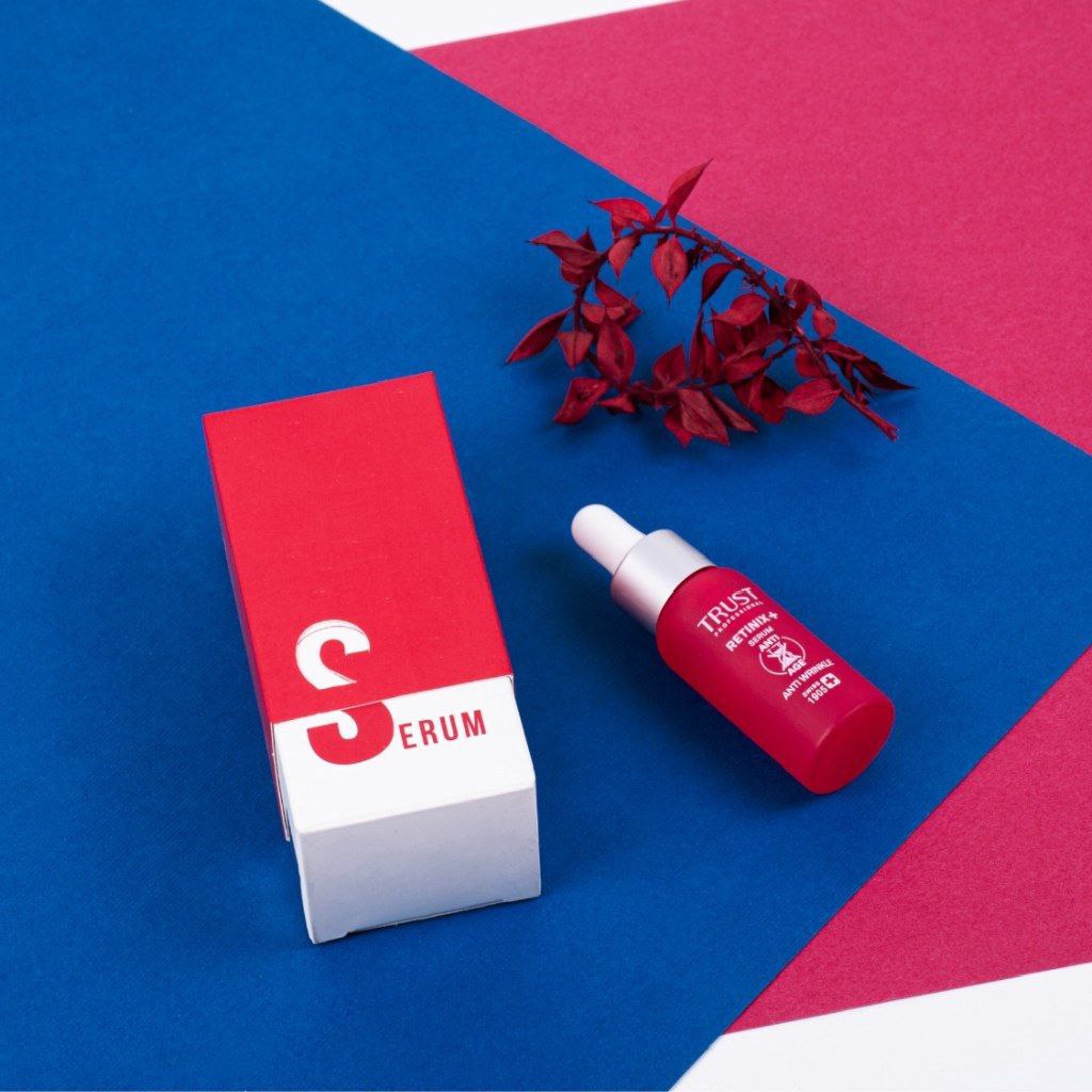 مغدی_از بین برنده چین و چروک پوستی _ آبرسانی همراه باجمع کننده منافذ باز